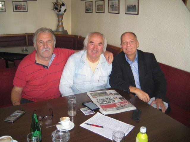 Klidnější prostředí v obci Tomislavgrad, kde žije neslyšící Nikola Stanic, velký jugoslávský fotbalista Klidnější prostředí v obci Tomislavgrad, kde žije neslyšící Nikola Stanic, velký jugoslávský fotbalista