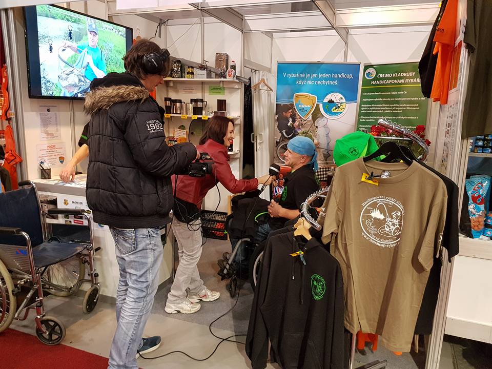 Handicapovaní rybáři na výstavě FF Handicapovaní rybáři na výstavě FF